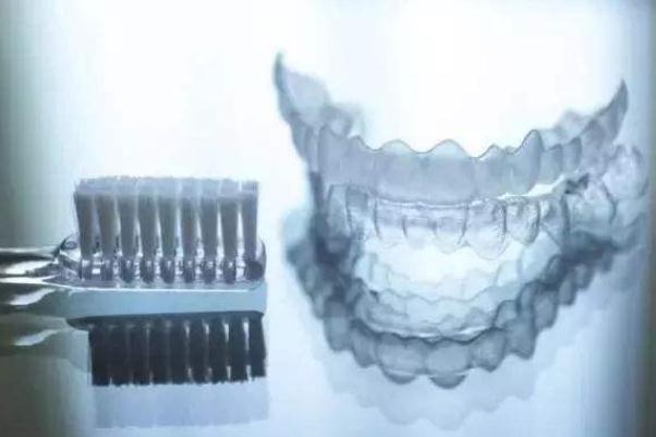 牙套可以只带一排吗-牙套对核磁共振检查有影响吗