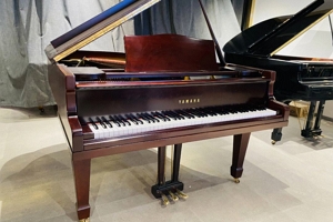 进口雅马哈钢琴价格 一万五到十万元区间（入门选YS系列）