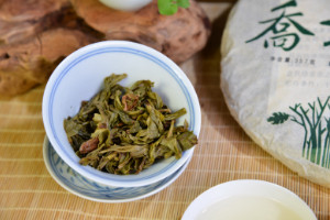 老树生普洱茶的价格，800-5000元/斤左右(树龄大口感好)