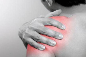 肩膀疼痛要警惕的三种病，肩周炎/颈椎病/肺癌(要注意区分)