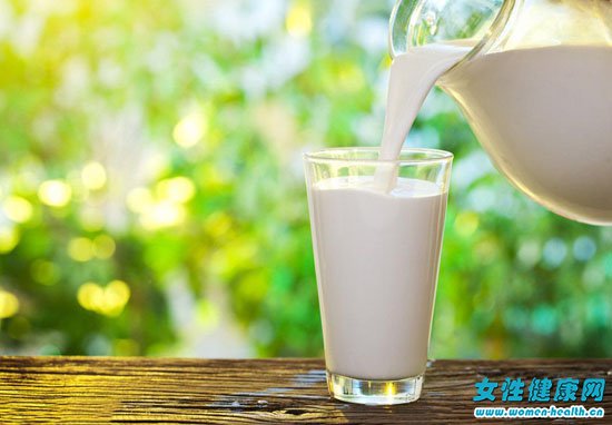 纯牛奶喝不完可以做什么吃的 饮用牛奶需要注意些什么