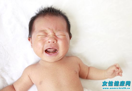 为何刚出生的宝宝一定要让他哭 照顾新生儿的常识介绍