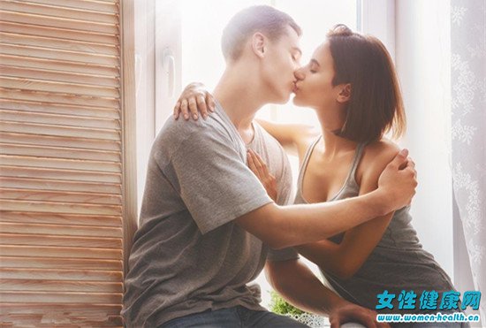 为什么早上醒来性欲望盛 男生为什么喜欢在白天啪啪啪