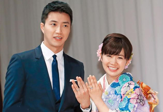 福原爱被张怡宁打哭是怎么回事 张继科福原爱捏脸动图