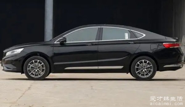 吉利博瑞车身尺寸是多少 市场定位中型车(车身轴距2.