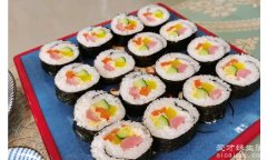 寿司的制作方法和步骤，切寿司的刀需要沾水(不会粘米饭)