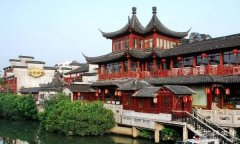 南京旅游必去十大景点推荐，夫子庙(是供奉孔子的地方)