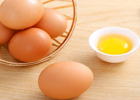 手足口病患者一天吃几个鸡蛋好 手足口病可以吃鸡蛋吗