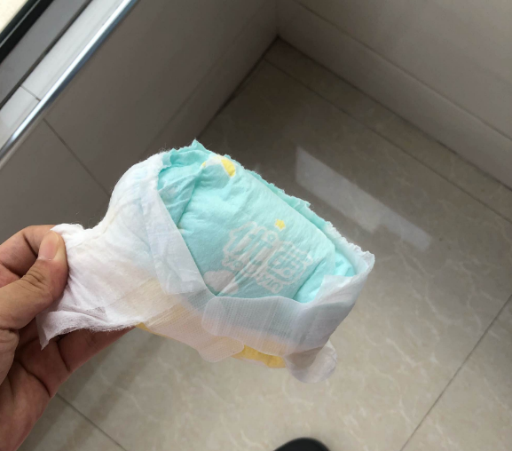 优茵超薄婴儿纸尿裤多久换一次好 优茵超薄婴儿纸尿裤会不会红屁屁
