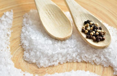 海盐怎么加热热敷 海盐热敷包的功效与作用