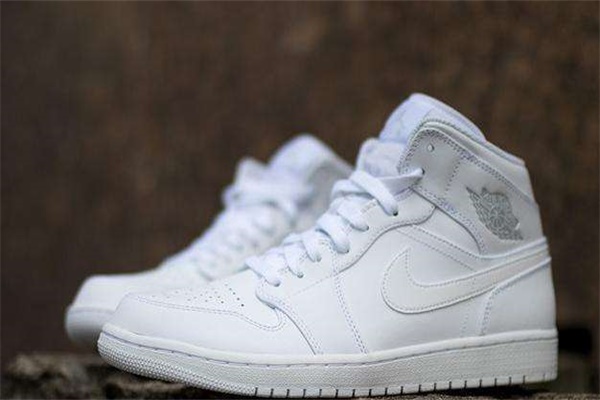 AJ1 Mid和AJ1 High的区别 AJ 系列中各种字母的含义