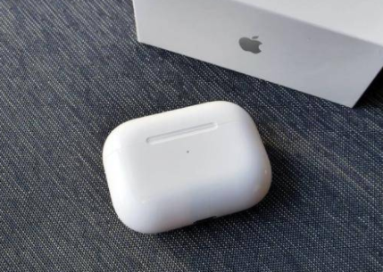 airpods pro充电方法 AirPods Pro怎么充电