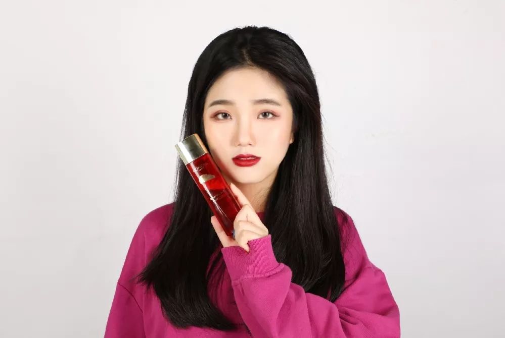 欧莱雅晶莹水适合油皮吗？