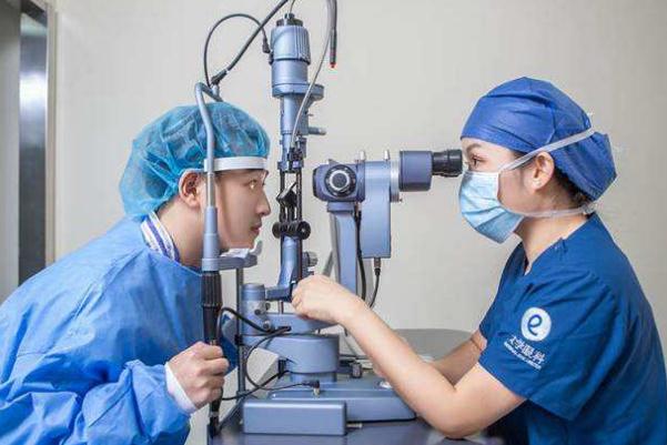 近视手术哪家医院最好 近视手术晶体植入和激光哪个好