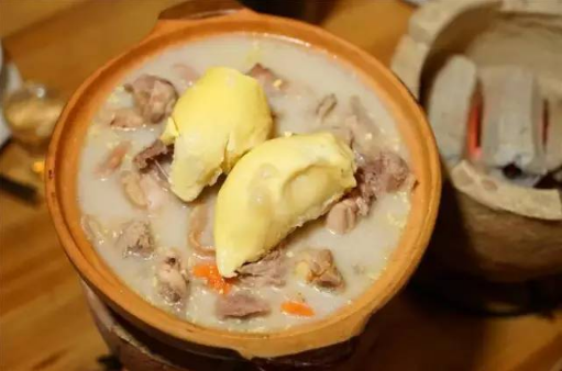 榴莲煲汤的做法_榴莲炖汤是用榴莲肉还是榴莲壳