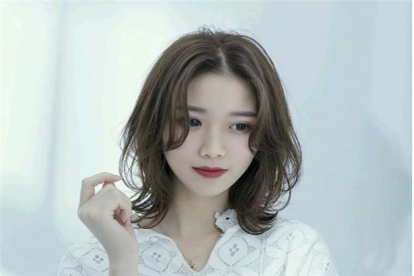 八字刘海适合的脸型_八字刘海可以烫永久吗