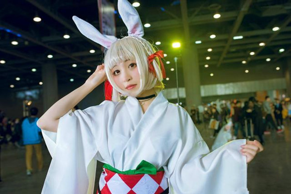 c服是什么意思 为什么有人穿c服上街