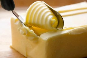 动物奶油和植物奶油和乳脂奶油的区别 一共三种区别(成分口感作用)