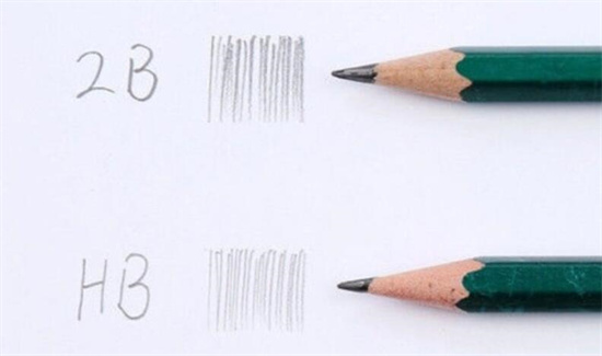 hb和2b铅笔的区别，主要就是软硬程度不同