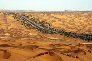中国最大的沙漠 塔克拉玛干沙漠（面积相当于新西兰国土）