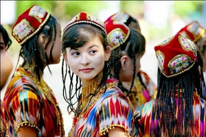 维吾尔族的风俗习俗节日介绍 诺鲁孜节最重要（如同春节）