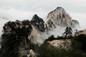 华山简介及旅游攻略 西峰最美南峰最高（四季景色各异）