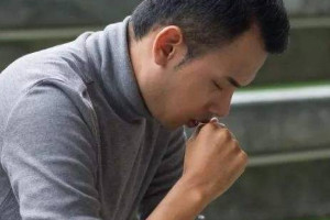 白痰多可能预示三种病，呼吸道疾病尤为常见(重视肺疾病)