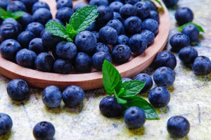 为什么蓝色的水果很少，蓝色竟普遍让人没有食欲(3个原因)